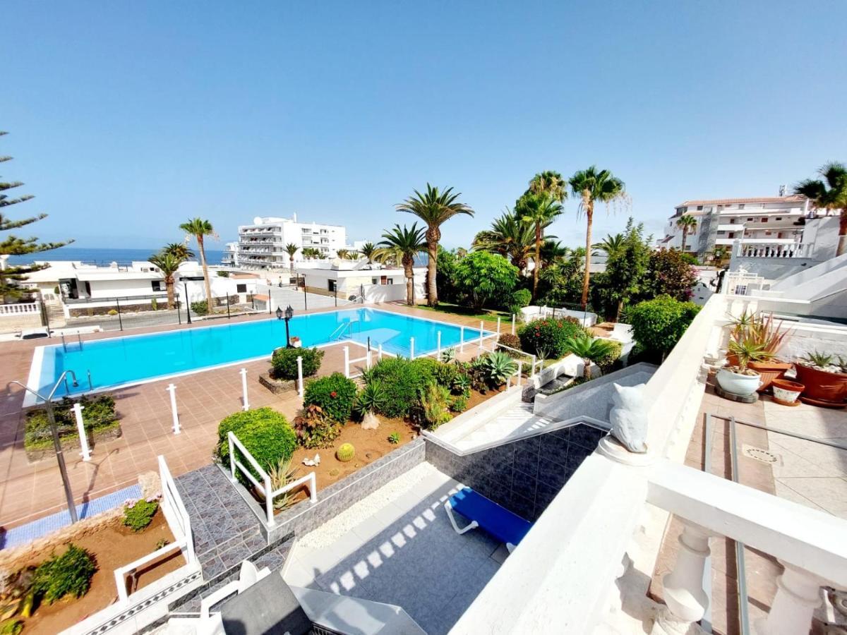 First Line Villa Floor Studio Apartment With Amazing Sea View Air Conditioned Just 50M From The Beach Costa Adeje  Eksteriør bilde