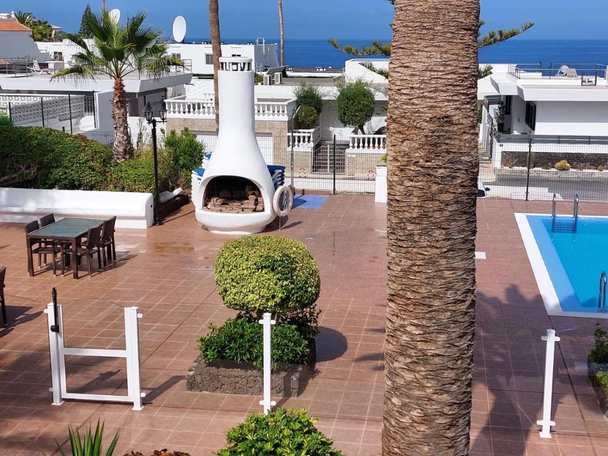 First Line Villa Floor Studio Apartment With Amazing Sea View Air Conditioned Just 50M From The Beach Costa Adeje  Eksteriør bilde