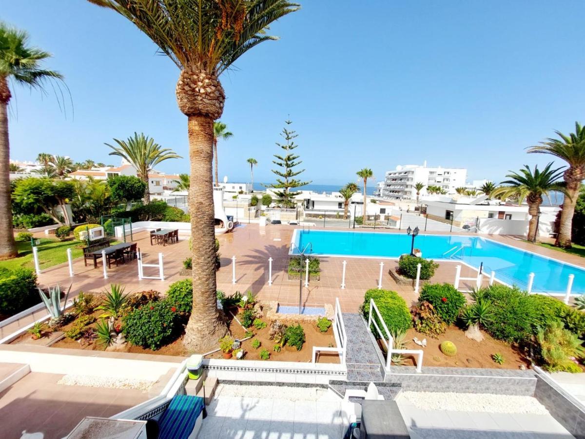 First Line Villa Floor Studio Apartment With Amazing Sea View Air Conditioned Just 50M From The Beach Costa Adeje  Eksteriør bilde