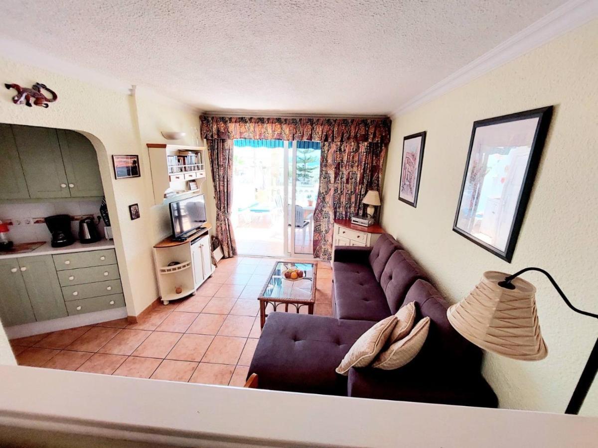 First Line Villa Floor Studio Apartment With Amazing Sea View Air Conditioned Just 50M From The Beach Costa Adeje  Eksteriør bilde
